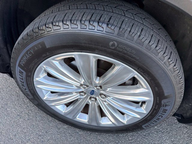 Used 2022 Ford Explorer Limited w/ Equipment Group 301A AWD/4WD image 19