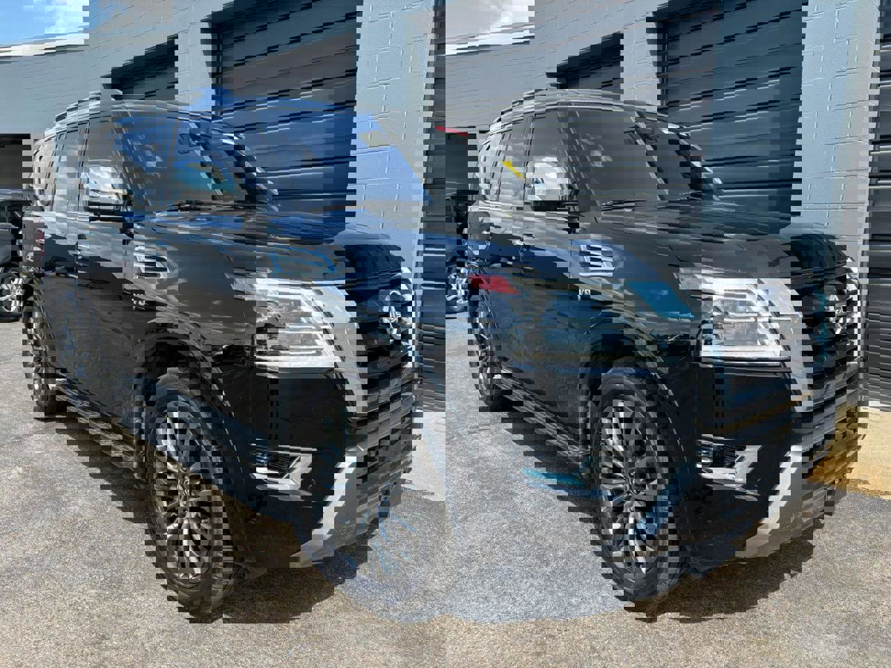 Used 2022 Nissan Armada Platinum w/ Captain's Chairs Package image 2