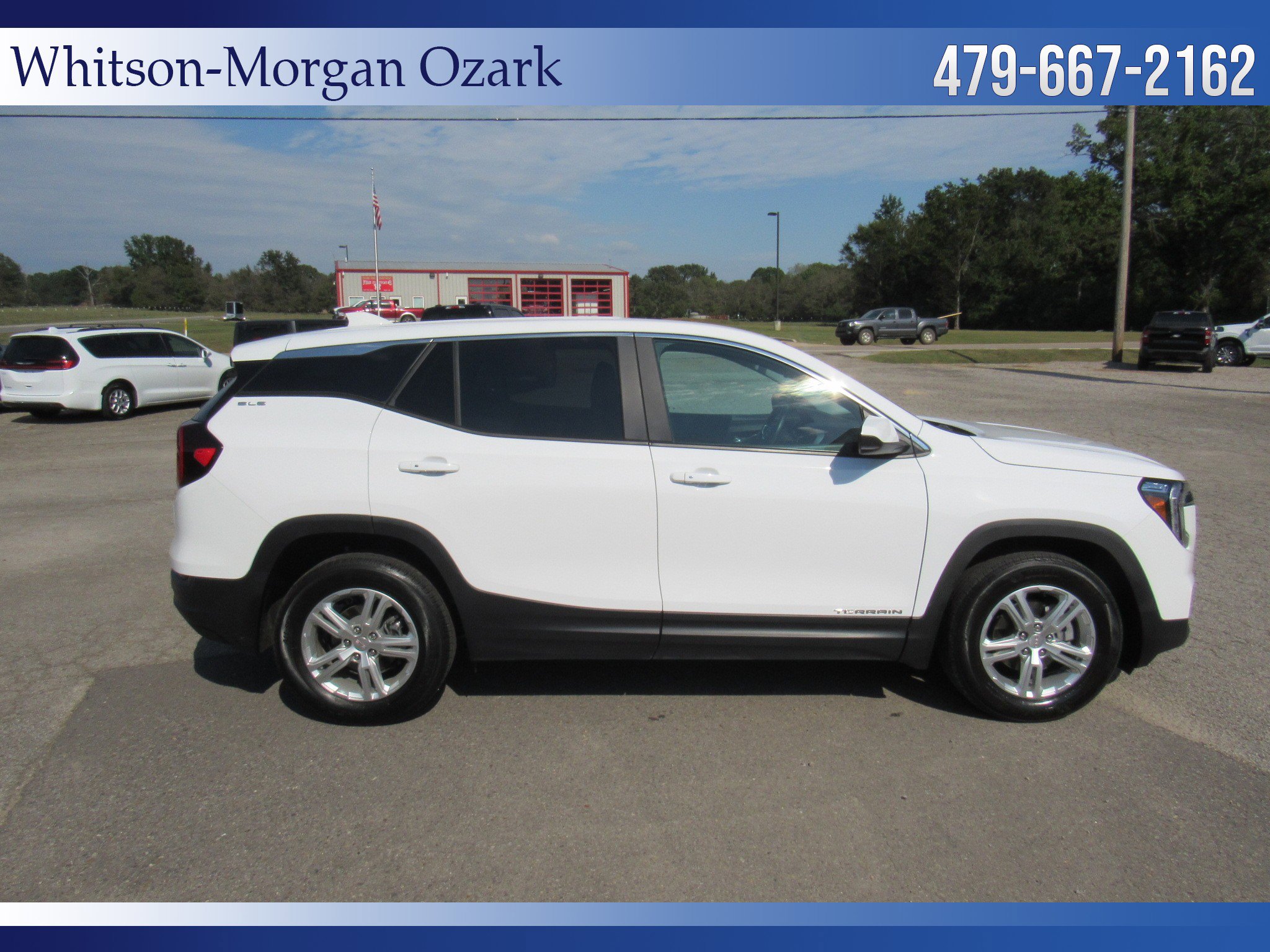 Used 2024 GMC Terrain SLE image 16