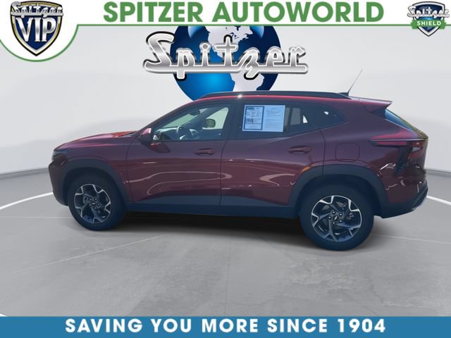 Used 2025 Chevrolet Trax LT FWD image 6