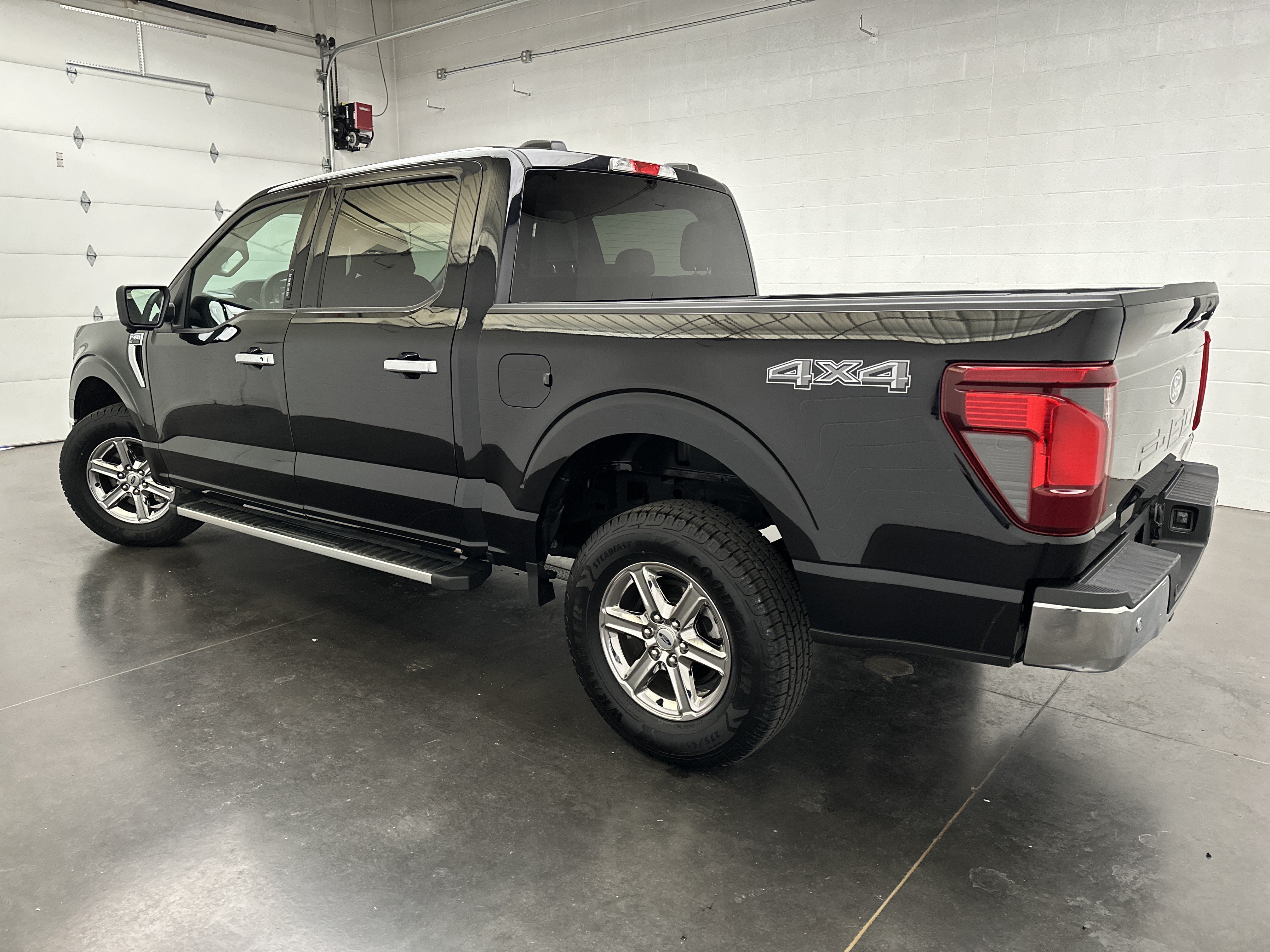Used 2024 Ford F150 XLT AWD/4WD image 8