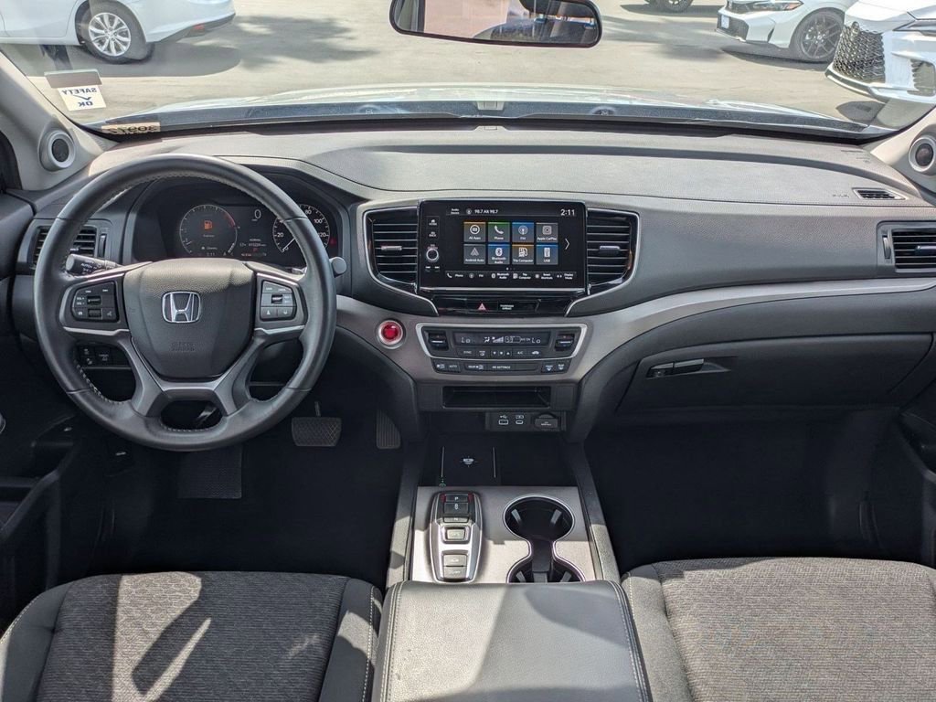 Certified 2025 Honda Ridgeline Sport image 14