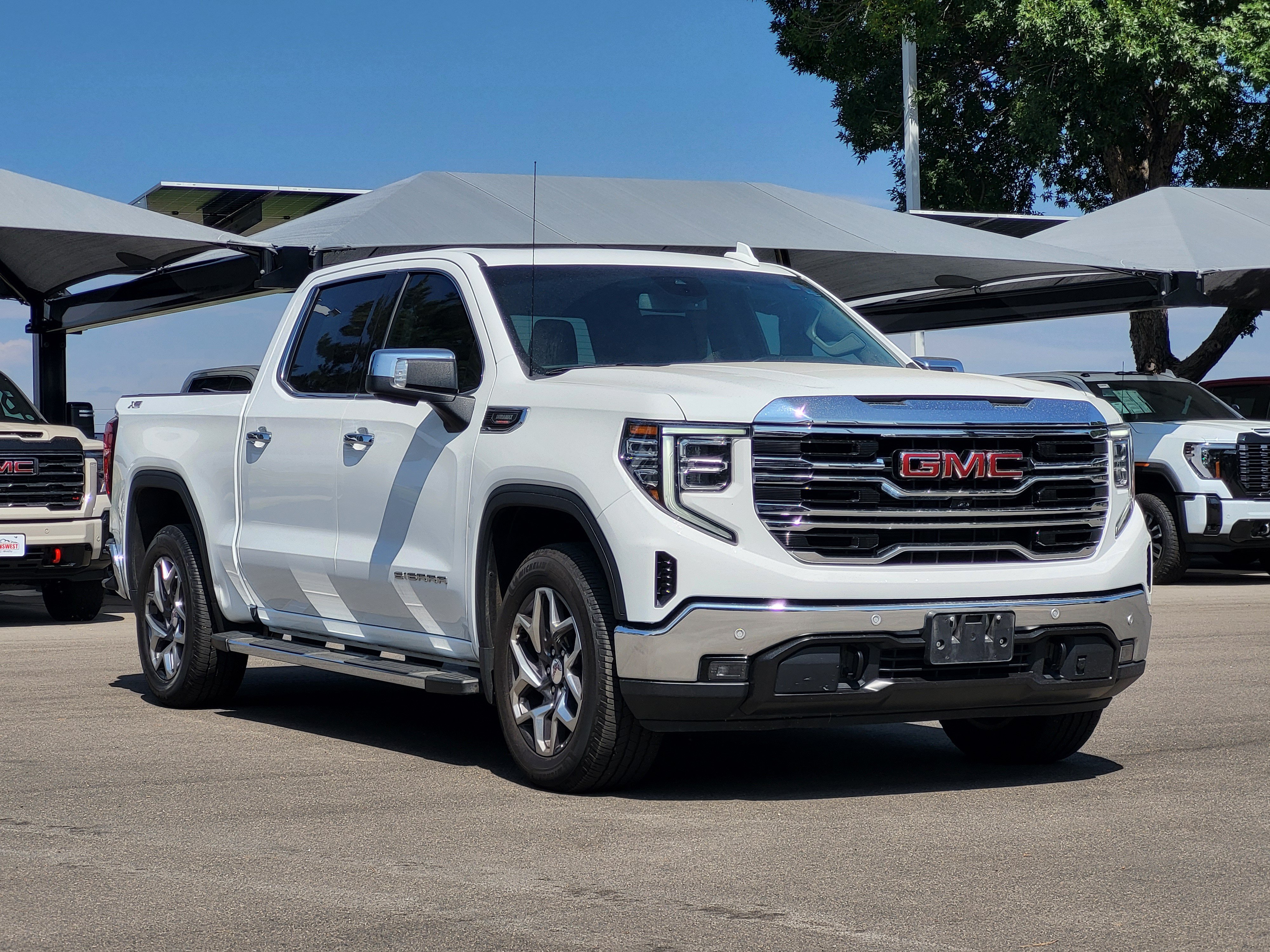 Used 2024 GMC Sierra 1500 SLT w/ SLT Premium Plus Package AWD/4WD image 3