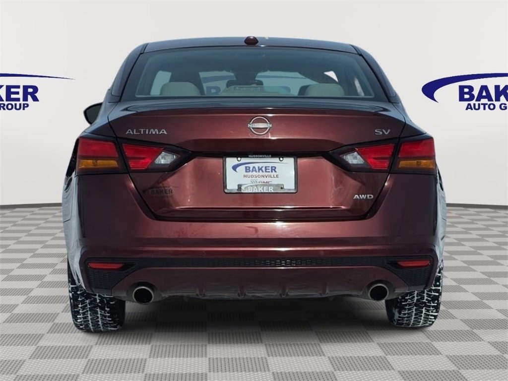 Used 2023 Nissan Altima 2.5 SV w/ SV Premium Package image 6