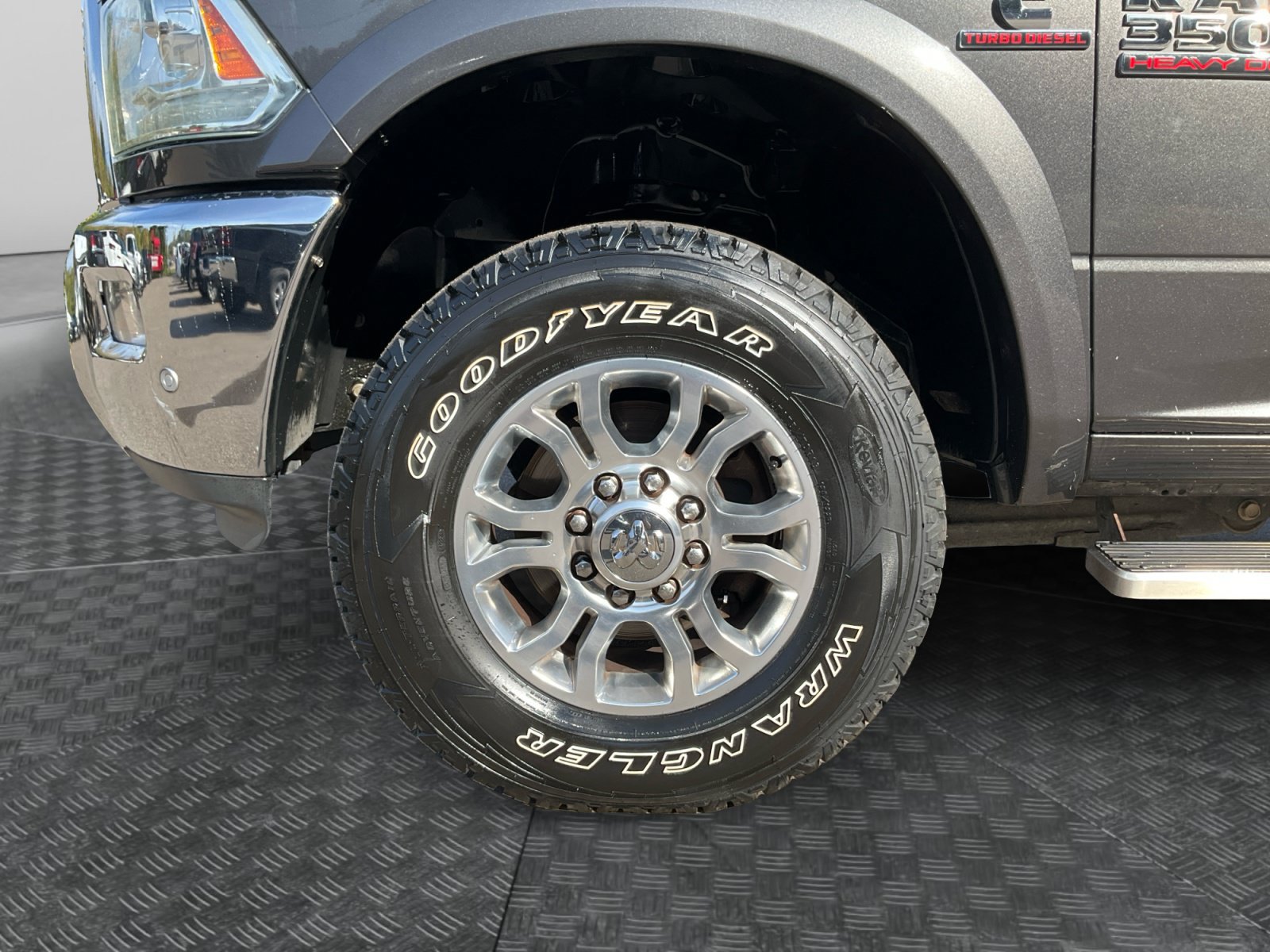 Used 2018 RAM 3500 Laramie AWD/4WD image 16