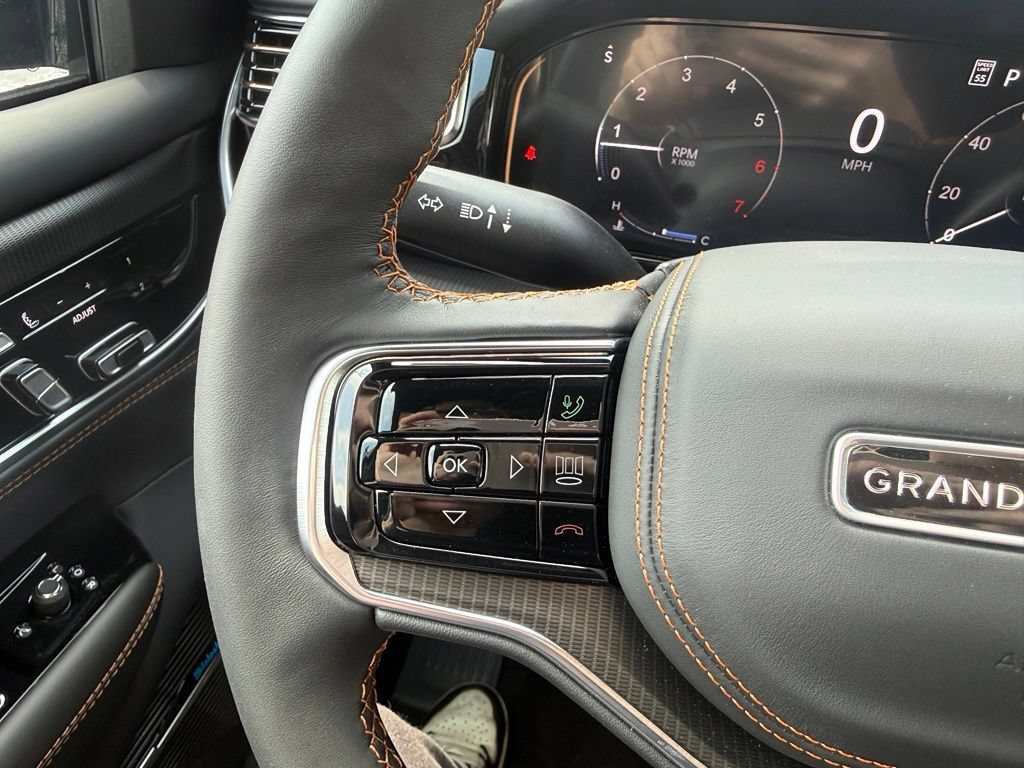 New 2026 Jeep Grand Wagoneer L Summit AWD/4WD image 17