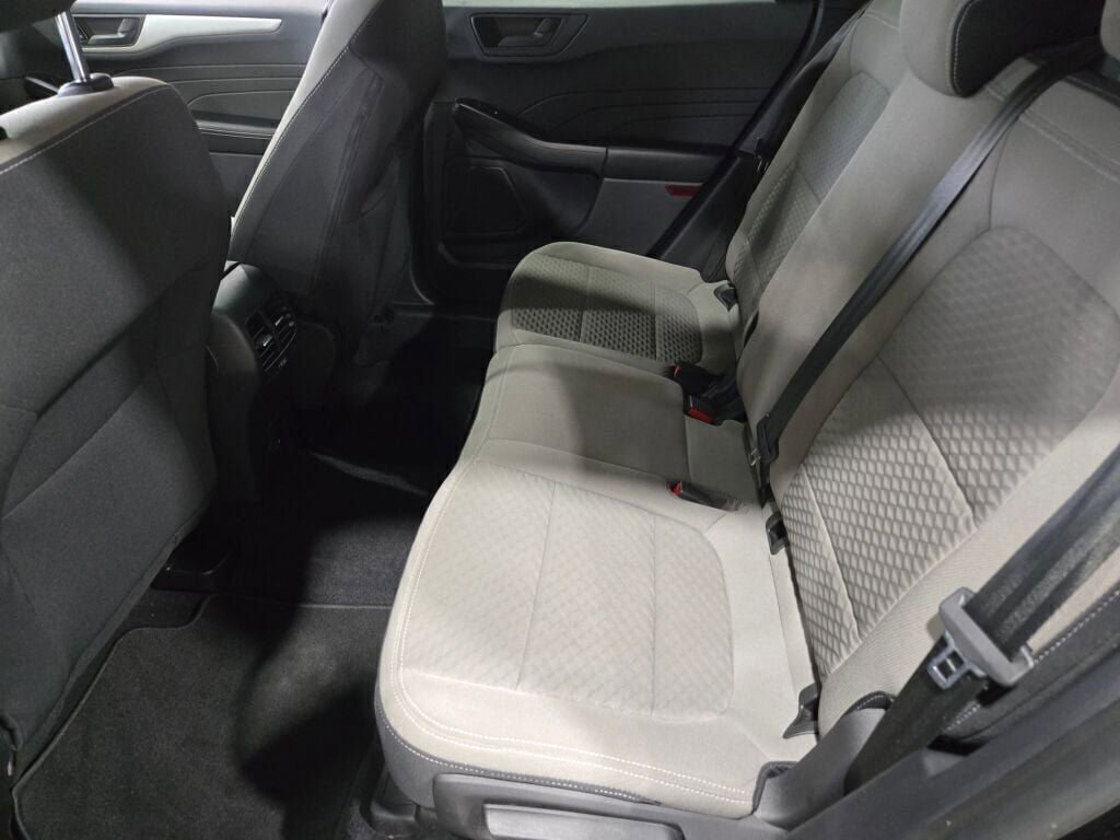 Used 2022 Ford Escape SE w/ Cold Weather Package image 23