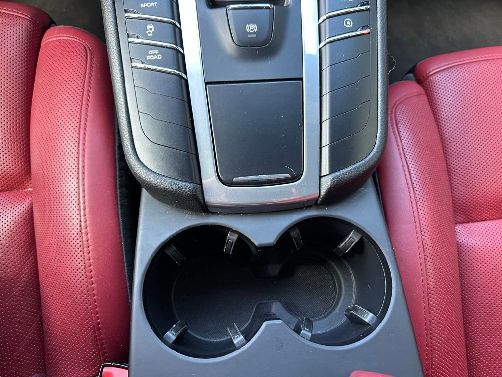Certified 2021 Porsche Macan S AWD/4WD image 27