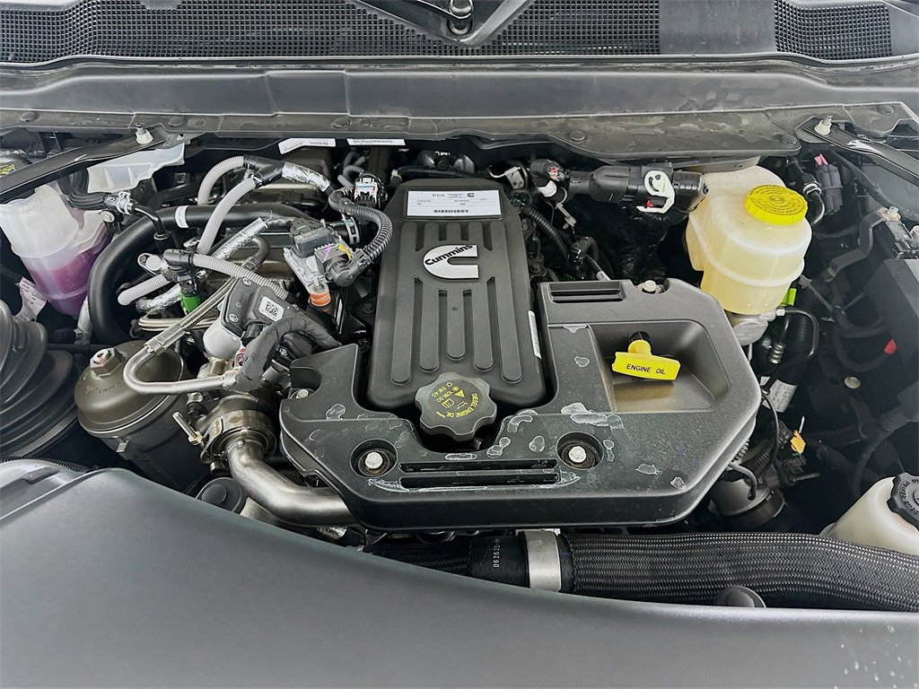 New 2026 RAM 2500 Limited w/ Towing Technology Group image 18