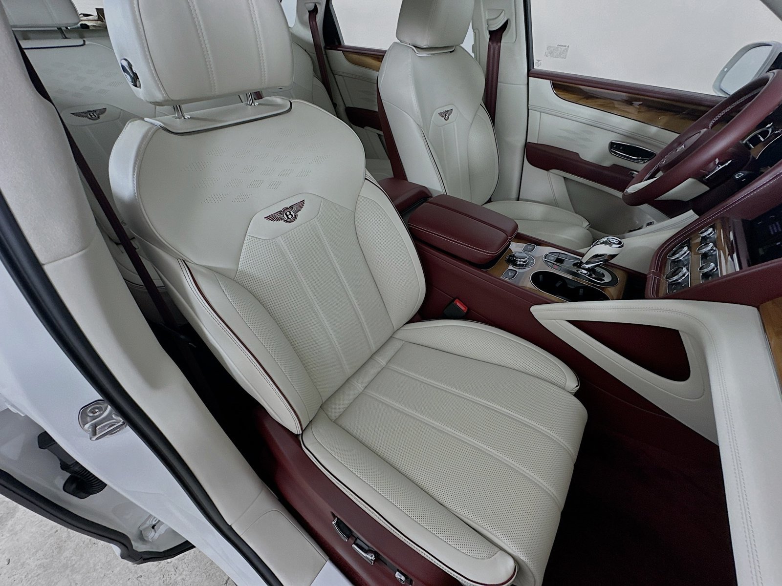 New 2026 Bentley Bentayga AWD/4WD image 49