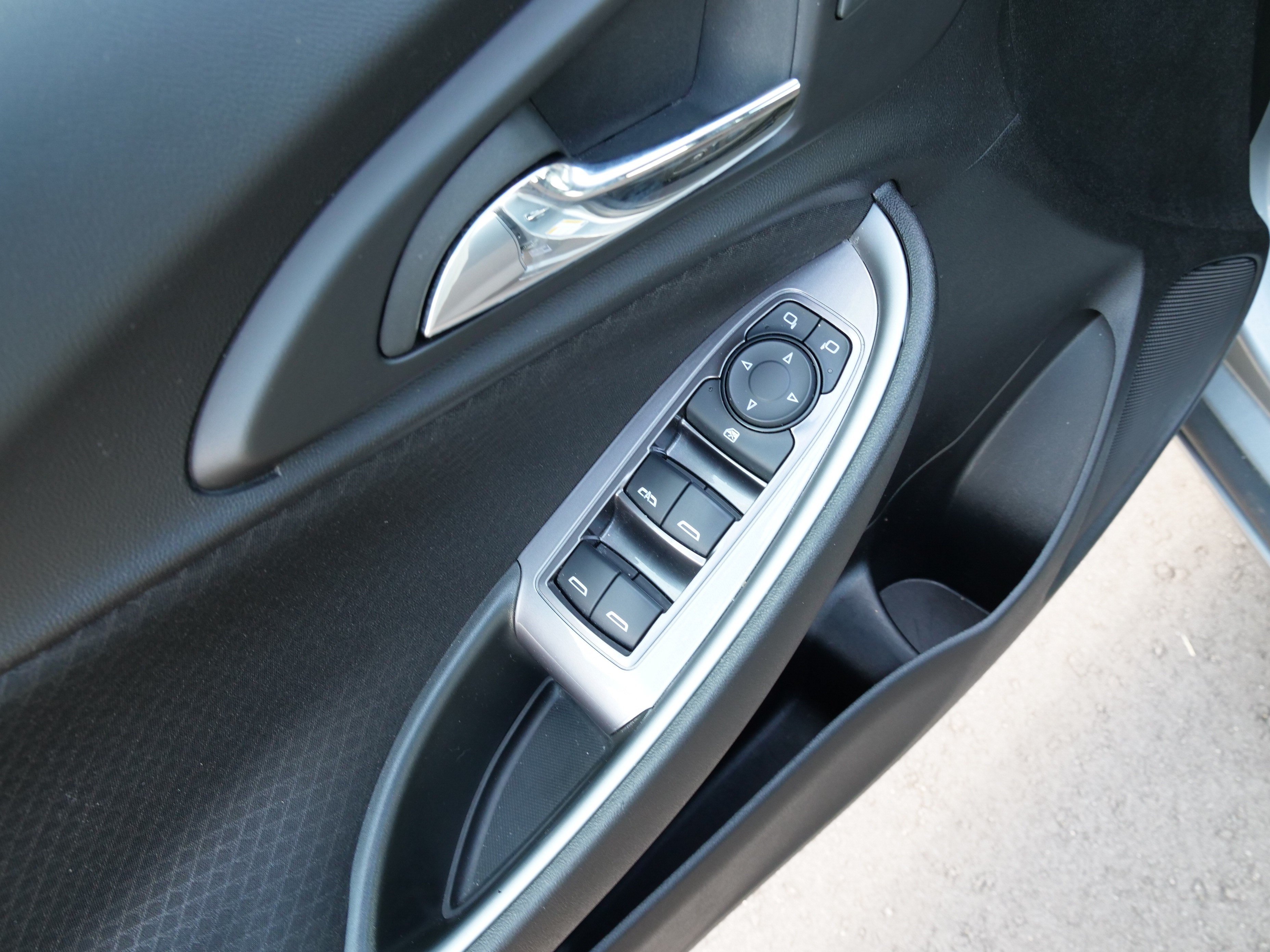 Used 2024 Chevrolet Malibu LT FWD image 16