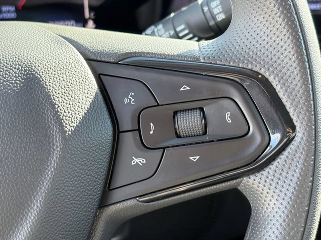 Used 2025 Chevrolet Trax LT FWD image 15