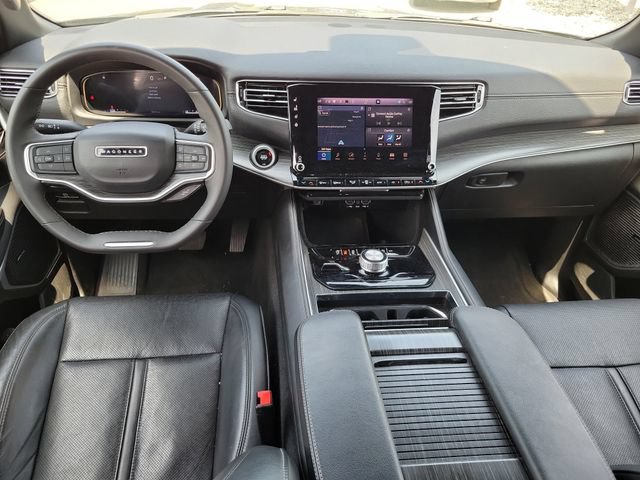 Used 2024 Jeep Wagoneer L Series II w/ Flexible Seating Group AWD/4WD image 23