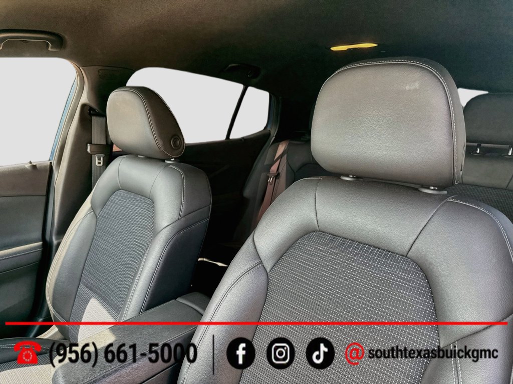 Used 2025 Buick Envista Preferred w/ Convenience II Package FWD image 13