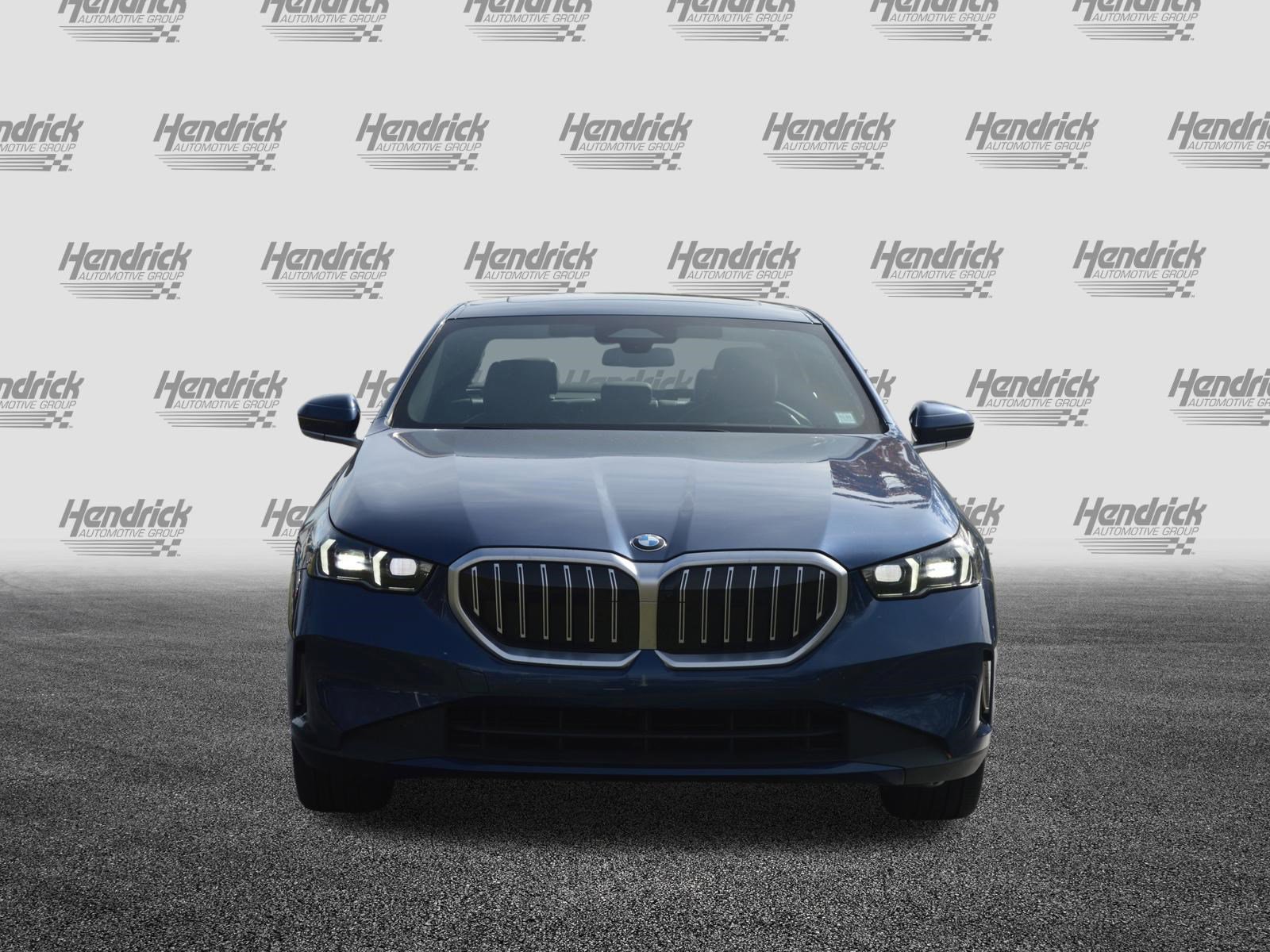 Used 2025 BMW 530i xDrive w/ Premium Package image 6