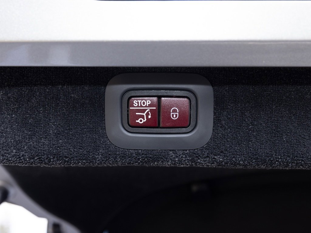 New 2025 Aston Martin DBX 707 image 36