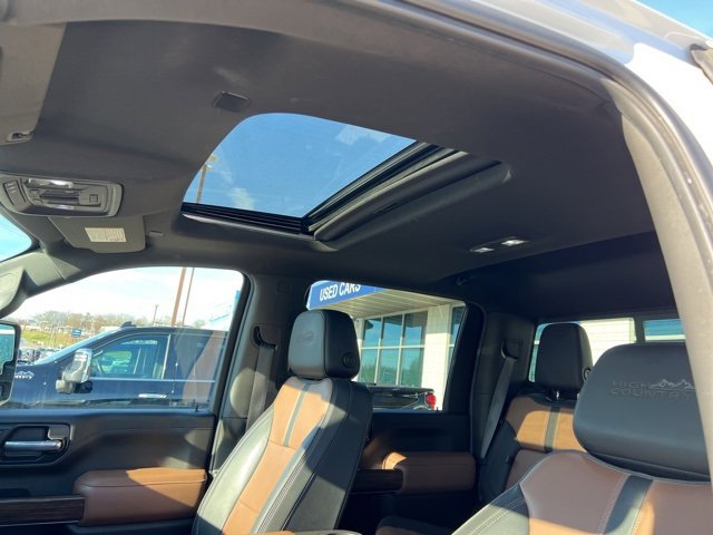 Used 2022 Chevrolet Silverado 2500 High Country w/ Safety Package II image 14