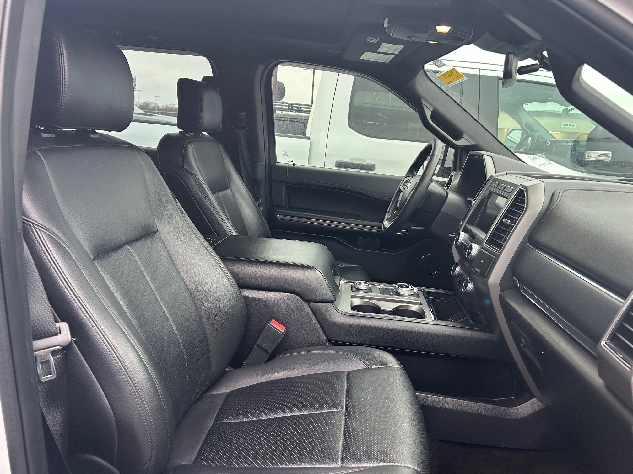 Used 2020 Ford Expedition XLT w/ Equipment Group 202A image 3