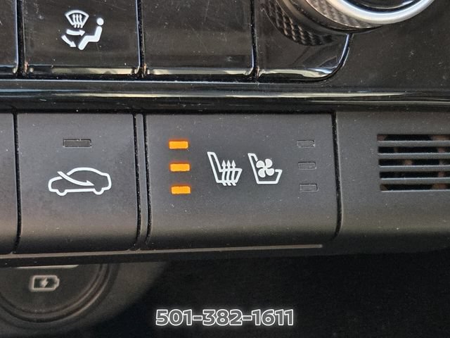 Used 2023 Hyundai Elantra Limited w/ Winter Weather Package FWD image 25