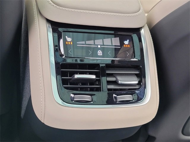 New 2026 Volvo XC90 B6 Core w/ Protection Package image 12