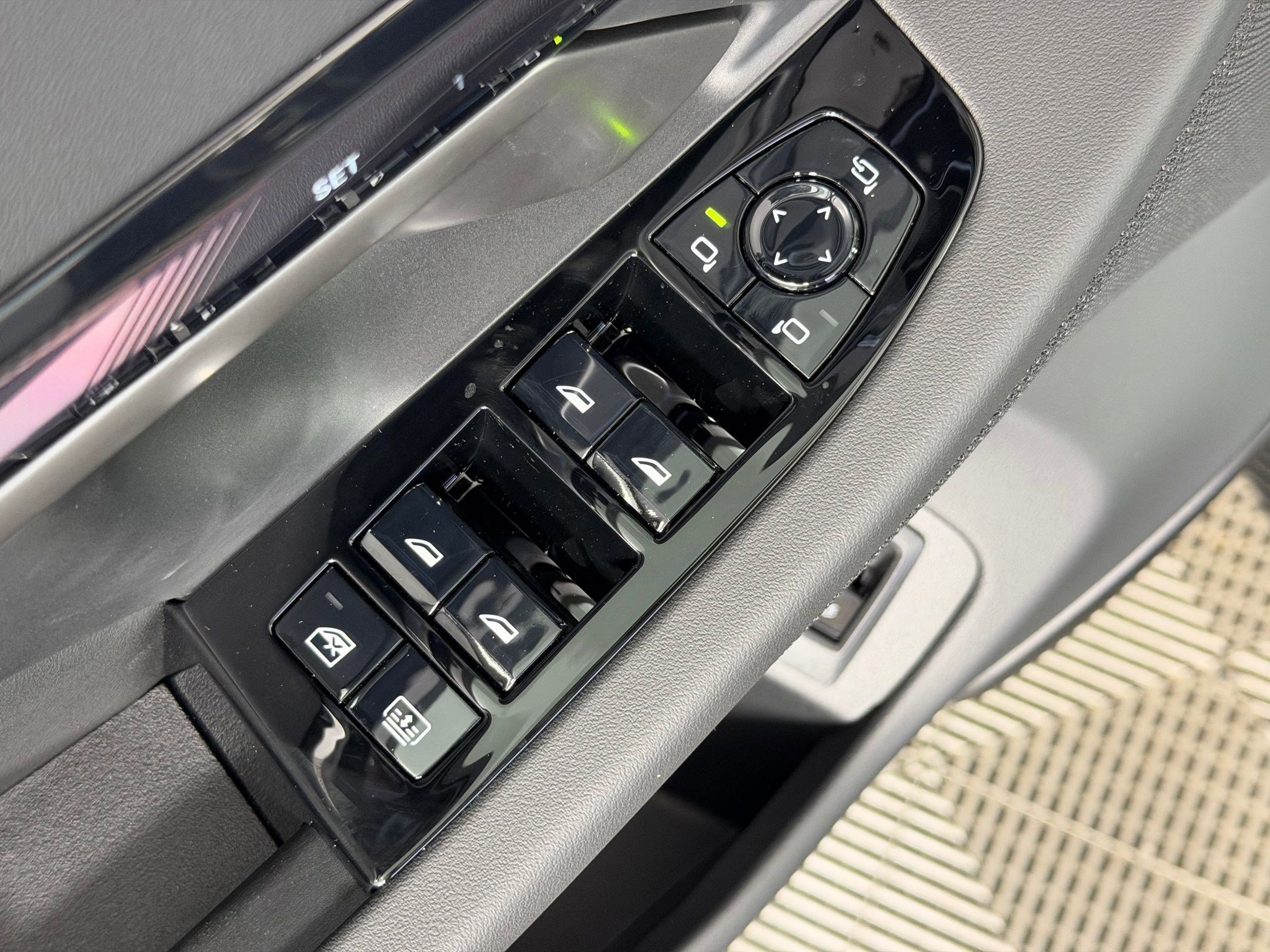 New 2026 BMW 540i xDrive w/ Executive Package image 10