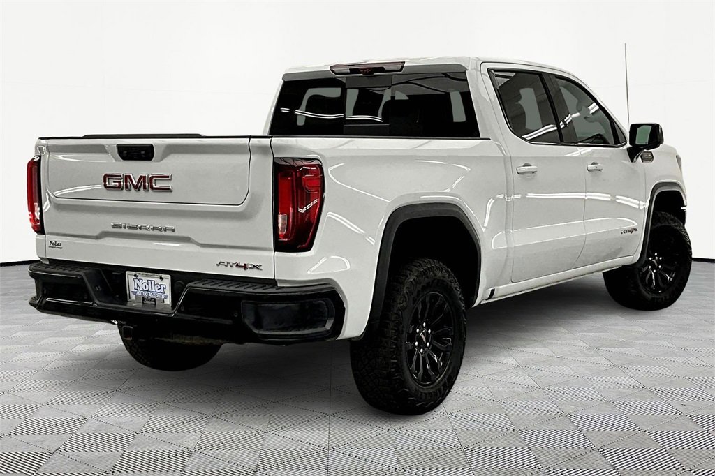 Used 2023 GMC Sierra 1500 AT4X image 2