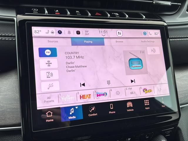 Used 2025 Jeep Grand Cherokee L Limited w/ Luxury Tech Group II AWD/4WD image 34