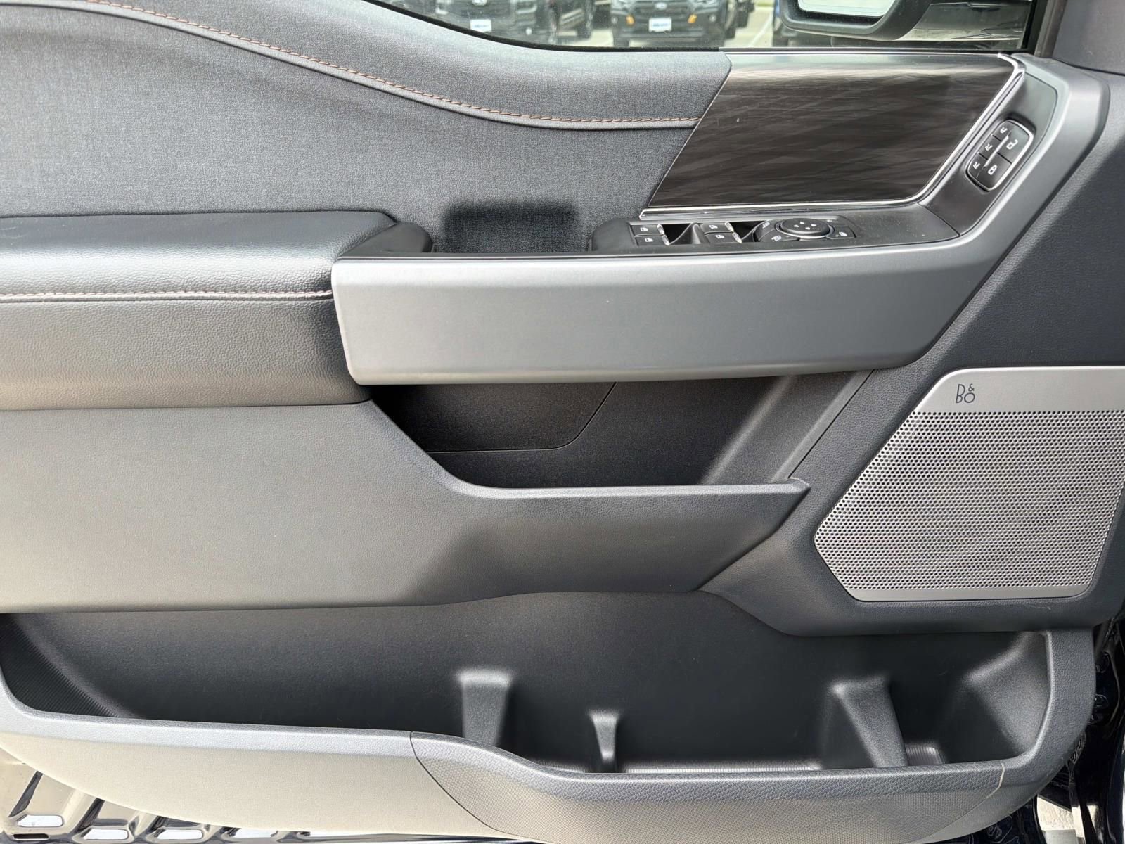 Used 2024 Ford F150 Lariat w/ FX4 Off-Road Package image 17