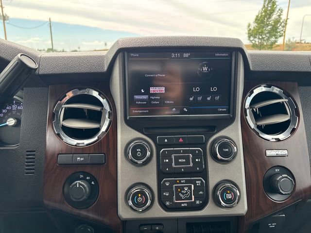 Used 2013 Ford F250 Lariat w/ Lariat Interior Pkg AWD/4WD image 19