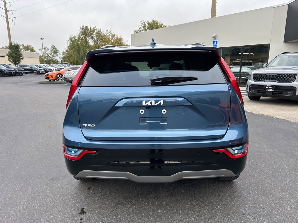 New 2025 Kia Niro Wave w/ Wave Preserve Package image 7