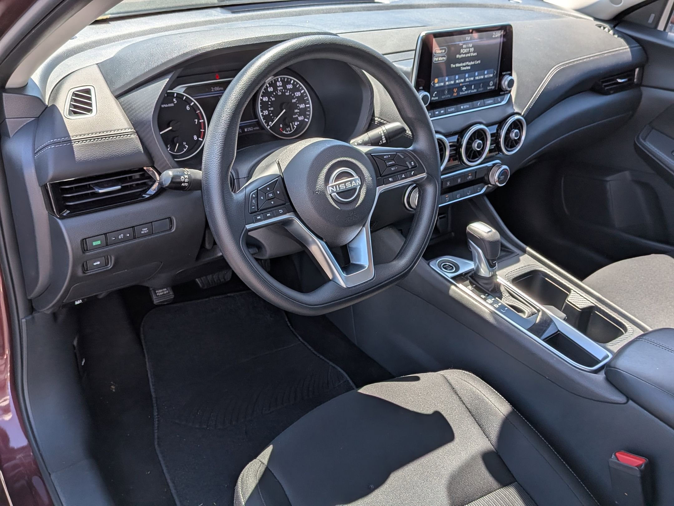 Used 2025 Nissan Sentra SV FWD image 17
