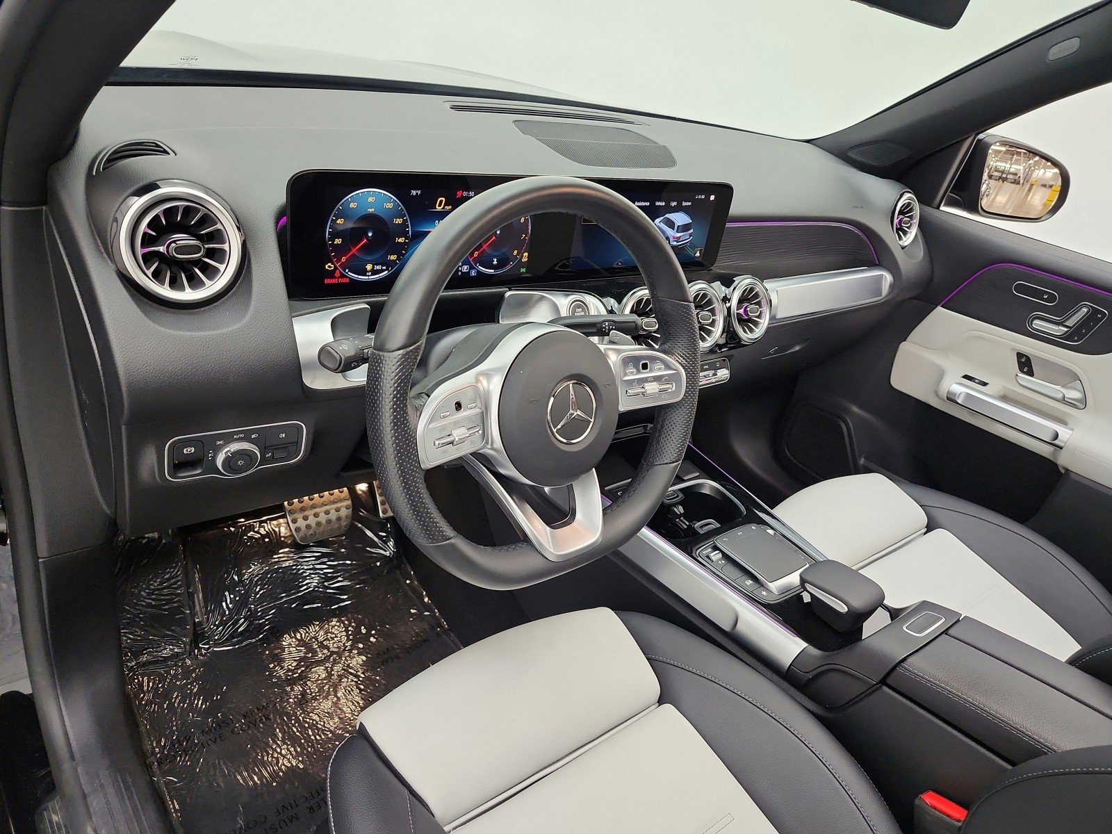 Used 2023 Mercedes-Benz GLB 250 image 9