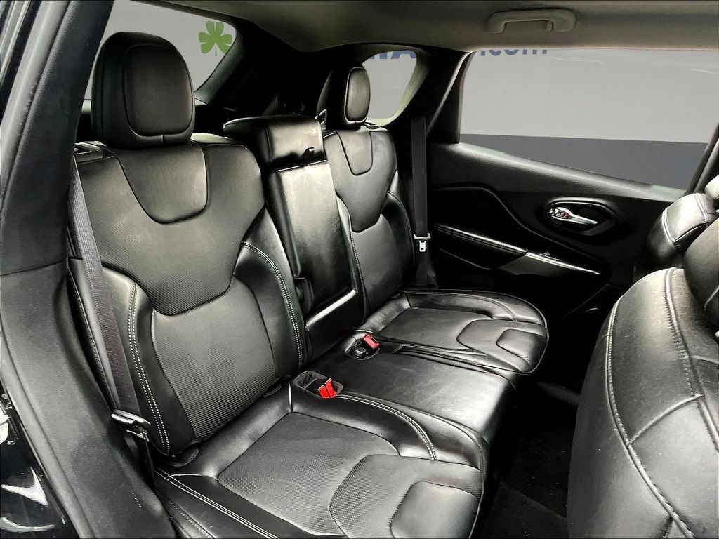 Used 2020 Jeep Cherokee Limited AWD/4WD image 28