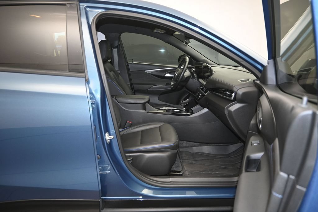 Certified 2024 Buick Envista Sport Touring w/ Convenience I Package FWD image 26