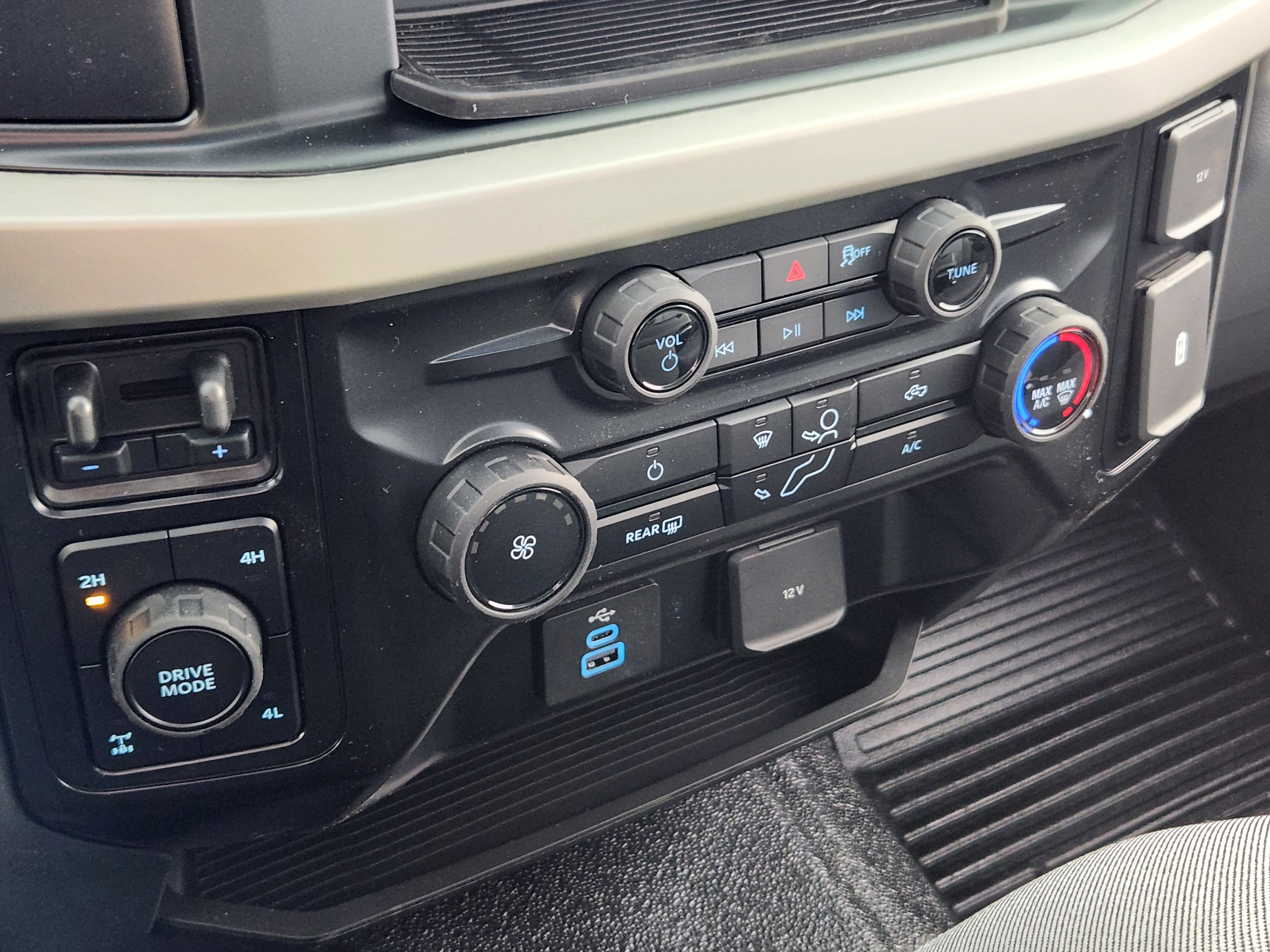 New 2026 Ford F250 XL w/ XL Off-Road Package image 24