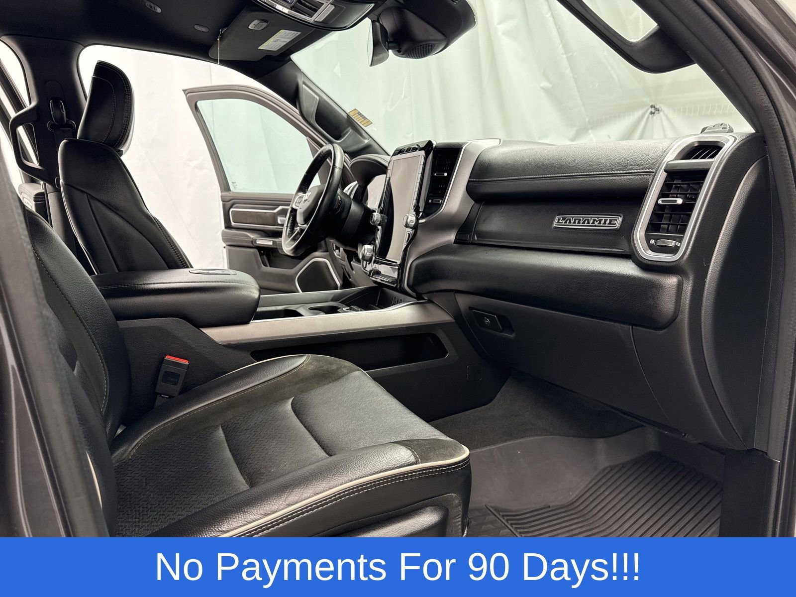 Used 2023 RAM 1500 Laramie AWD/4WD image 35