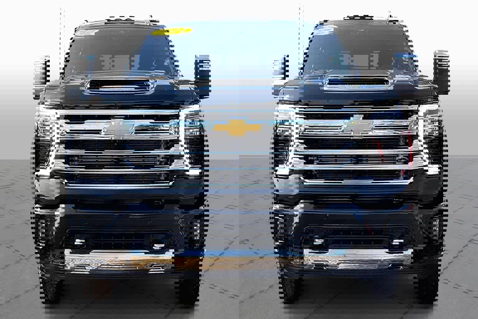 Used 2024 Chevrolet Silverado 3500 High Country w/ High Country Premium Package image 3