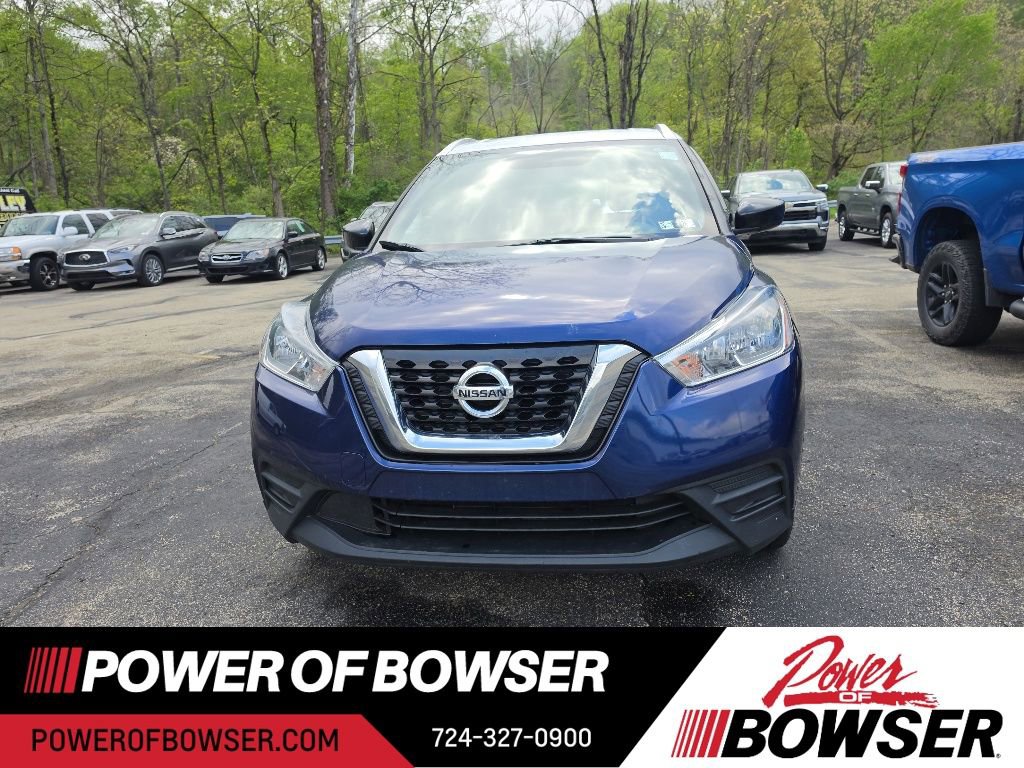 Used 2019 Nissan Kicks SV FWD image 2