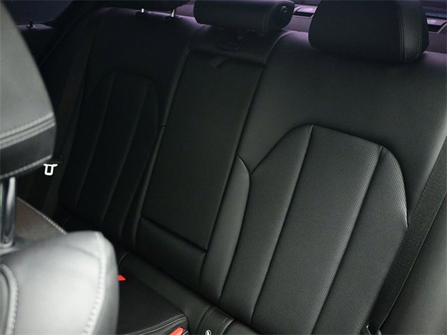 Used 2022 BMW 330i Sedan w/ M Sport Package image 27