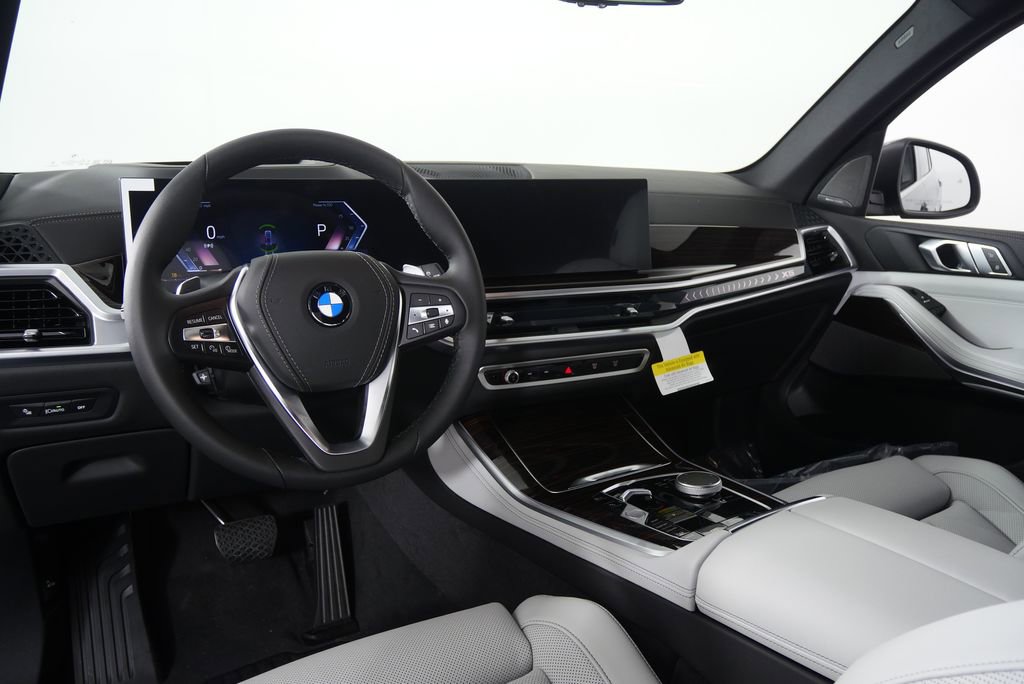 Used 2026 BMW X5 xDrive40i w/ Premium Package image 17