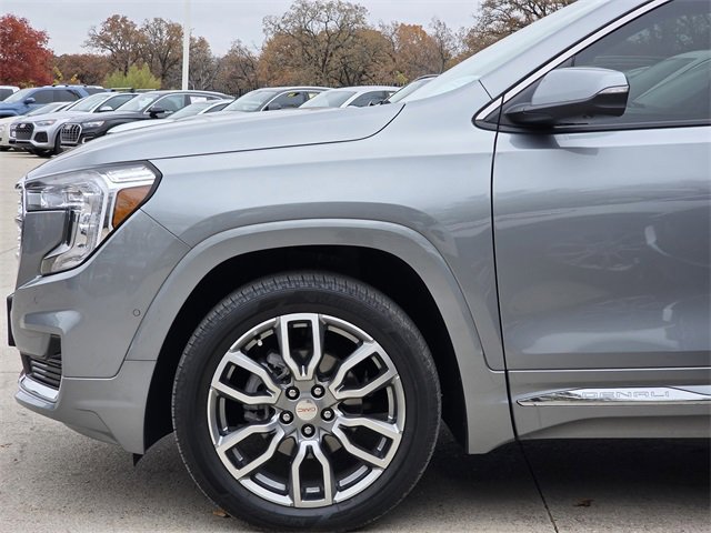 Used 2024 GMC Terrain Denali w/ Denali Premium Package image 5