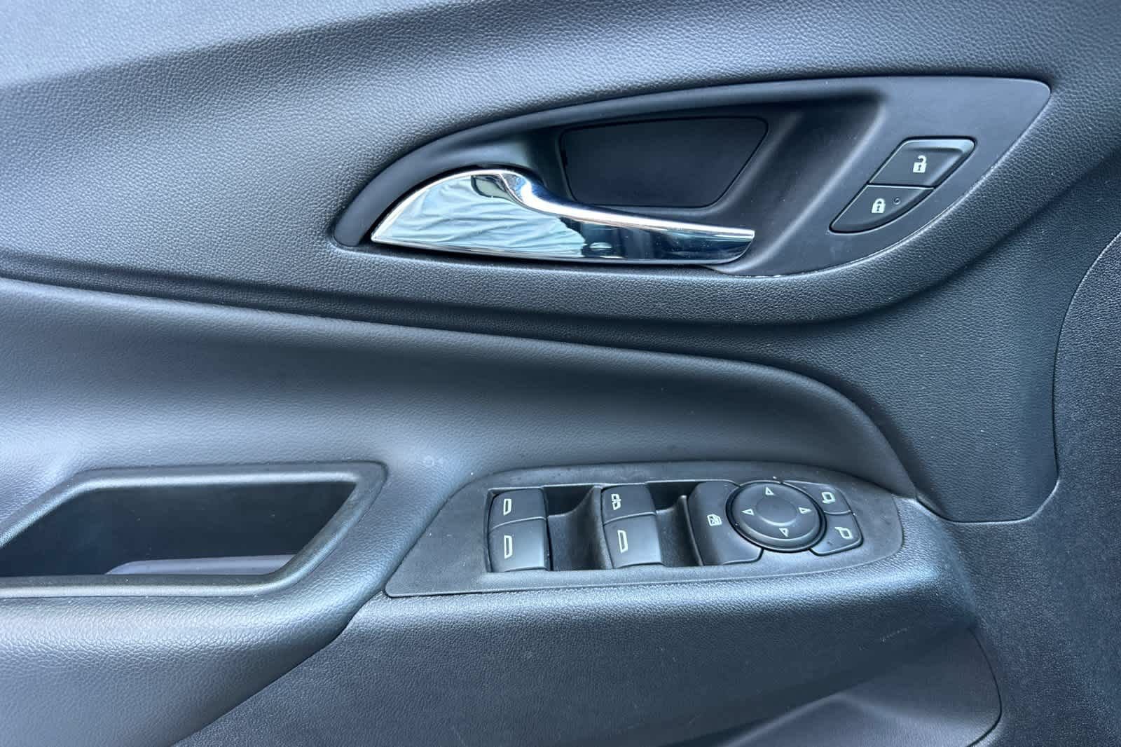 Used 2020 Chevrolet Equinox LT FWD image 13