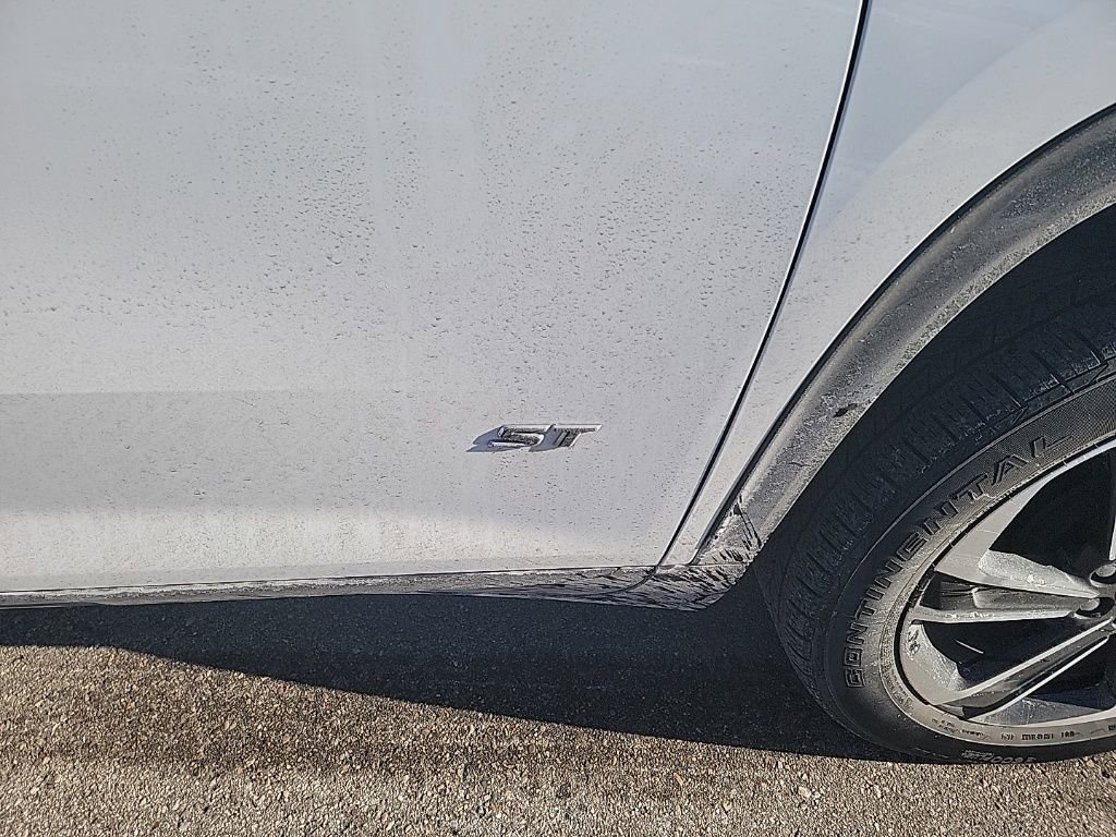 Certified 2025 Buick Enclave Sport Touring w/ Power Package image 15