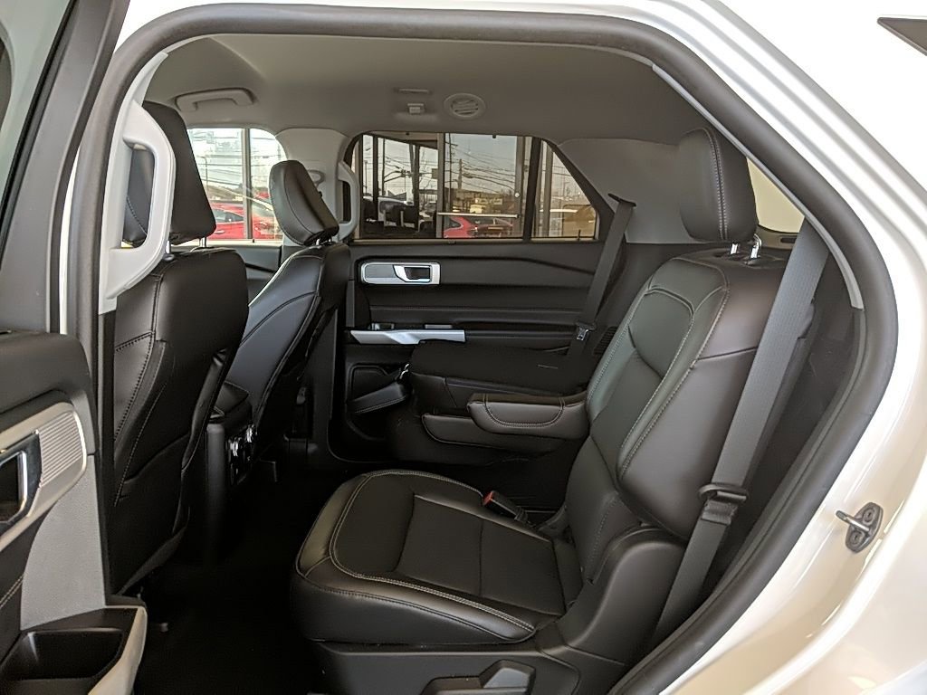Used 2022 Ford Explorer Limited w/ Equipment Group 301A image 14