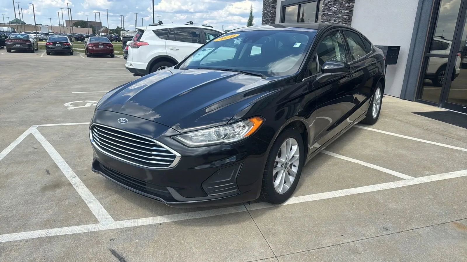 Used 2020 Ford Fusion SE image 7