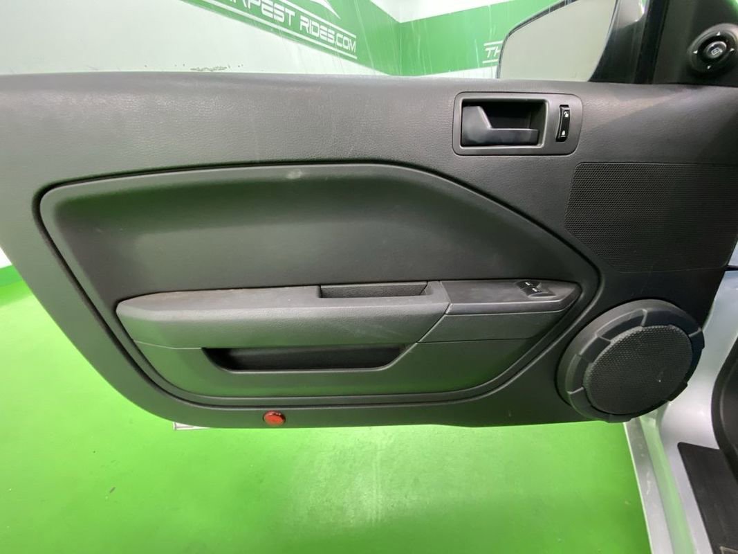 Used 2007 Ford Mustang GT Premium image 9