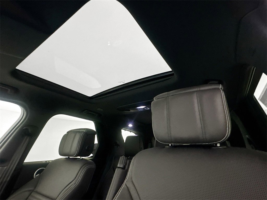 New 2026 Land Rover Discovery Limited Edition image 21