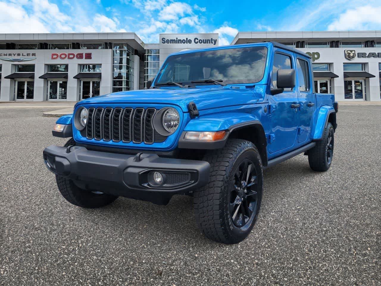 Certified 2025 Jeep Gladiator Sport AWD/4WD image 4