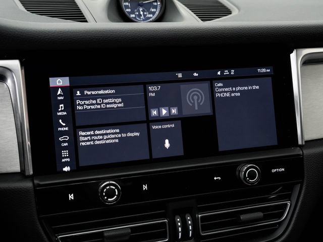 Certified 2026 Porsche Macan AWD/4WD image 21