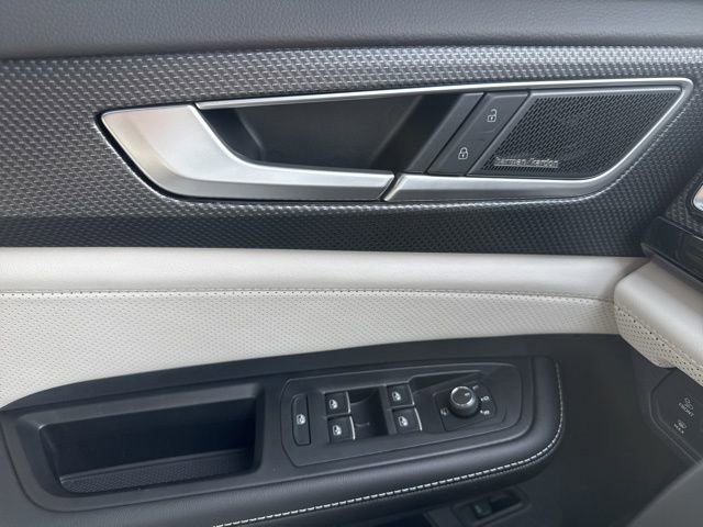 New 2026 Volkswagen Atlas Cross Sport SEL Premium R-Line image 17